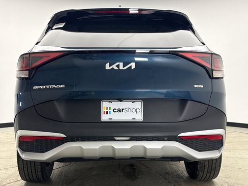 Used 2023 Kia Sportage EX image 4