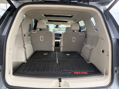 Used 2021 GMC Acadia Denali w/ Denali Technology Package image 22