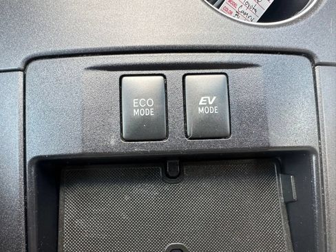 Used 2016 Toyota Camry LE FWD image 17