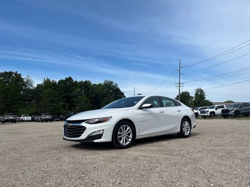 Used 2024 Chevrolet Malibu LT FWD image 2