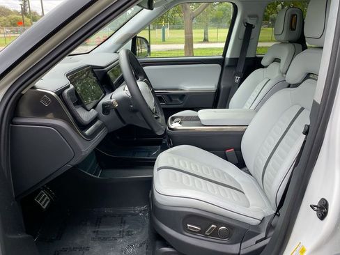 Used 2023 Rivian R1S Adventure image 35