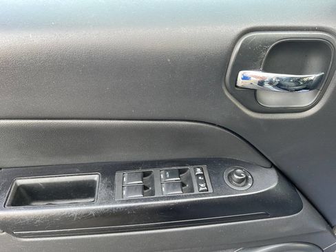 Used 2017 Jeep Patriot Sport w/ Power Value Group image 11