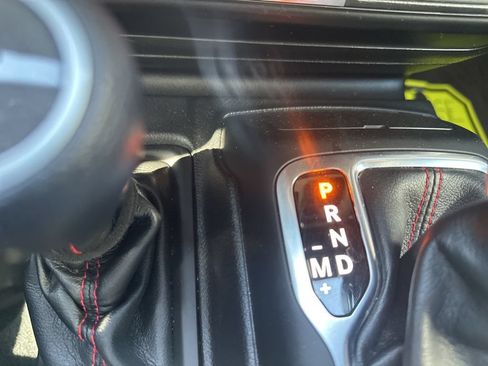 Used 2022 Jeep Wrangler Unlimited Rubicon w/ LED Lighting Group AWD/4WD image 25