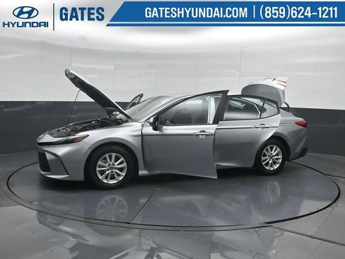 Used 2025 Toyota Camry LE FWD image 54