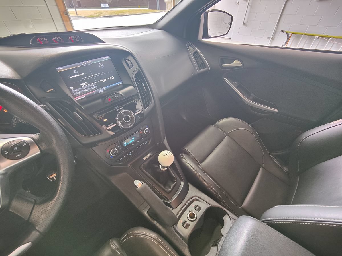 Used 2014 Ford Focus ST w/ Equipment Group 202A FWD image 27