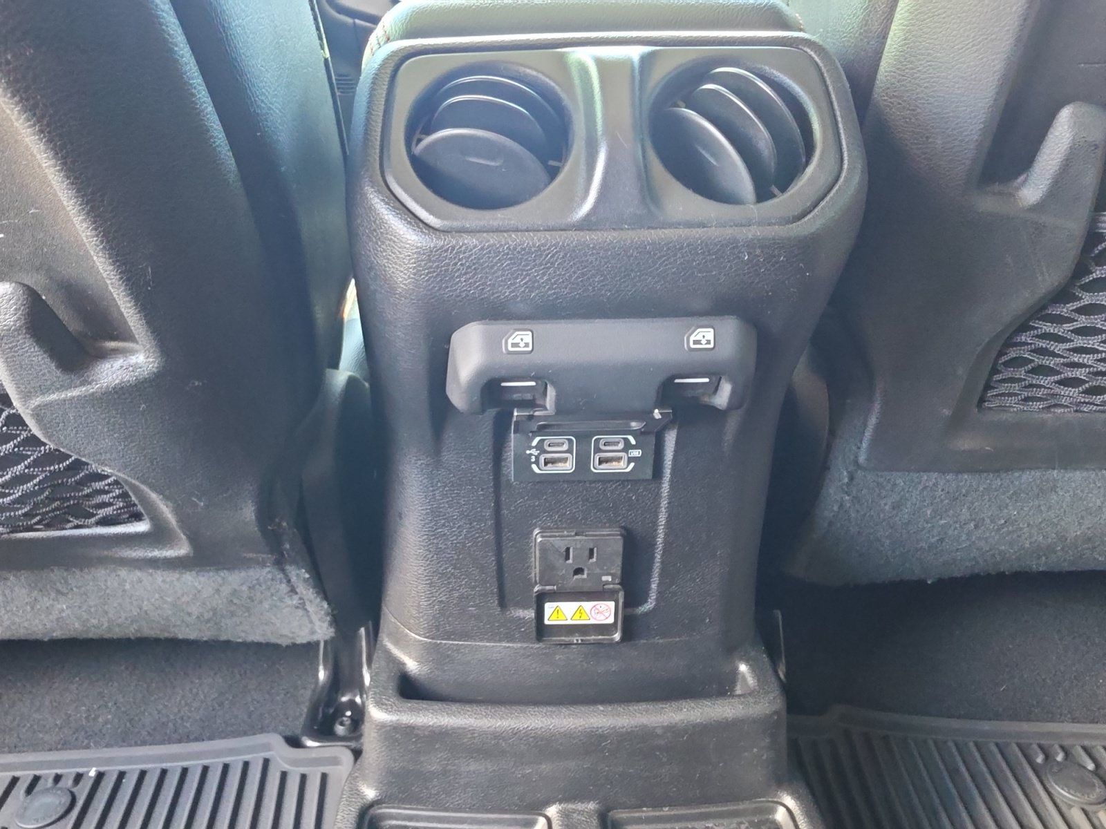 Used 2020 Jeep Wrangler Unlimited Rubicon AWD/4WD image 25