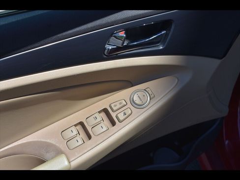 Used 2015 Hyundai Sonata Hybrid FWD image 18