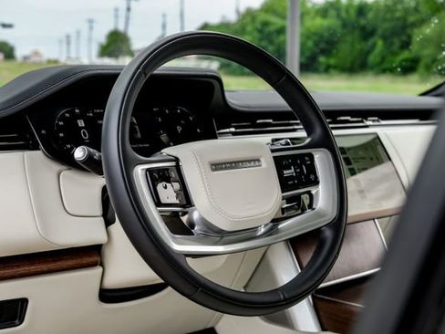 Used 2024 Land Rover Range Rover SE AWD/4WD image 19