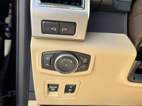 Used 2018 Ford F150 Lariat image 58