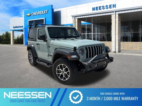 Used 2024 Jeep Wrangler Sport AWD/4WD image 1