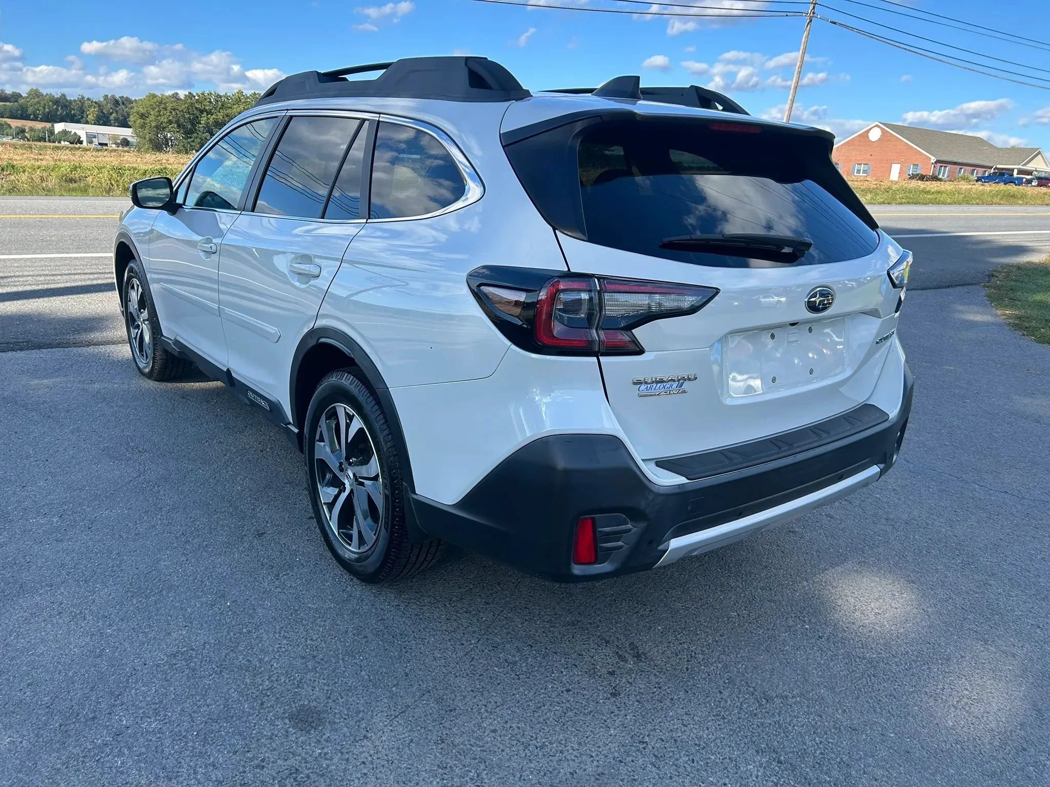 Used 2020 Subaru Outback Limited AWD/4WD image 8