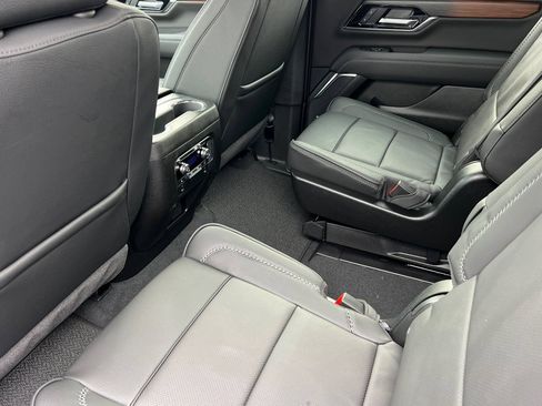 New 2026 GMC Yukon XL Denali RWD image 9
