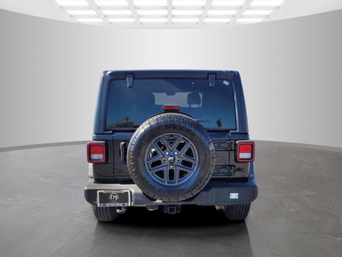 Used 2024 Jeep Wrangler Unlimited Sport AWD/4WD image 6