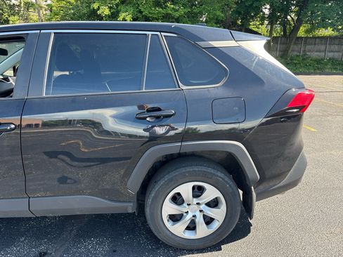 Used 2023 Toyota RAV4 LE FWD image 4