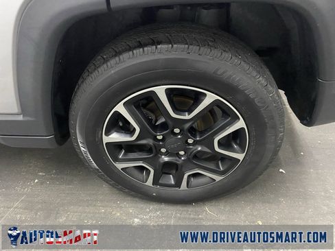 Used 2018 Jeep Compass Latitude w/ Popular Equipment Group image 25