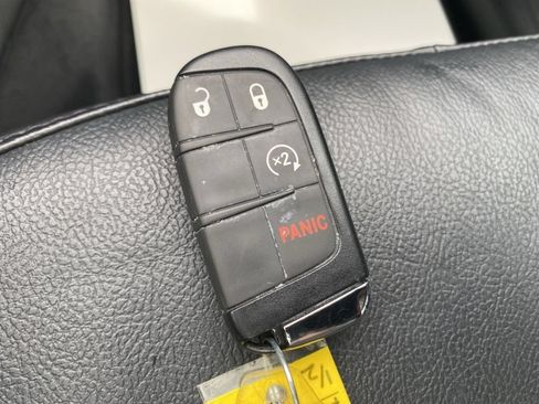 Used 2023 Jeep Compass High Altitude AWD/4WD image 32