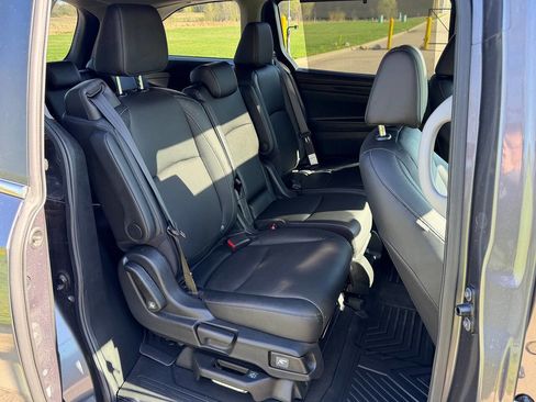 Used 2024 Honda Odyssey EX-L image 17