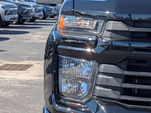 Used 2024 Chevrolet Silverado 2500 Custom w/ Custom Value Package image 11