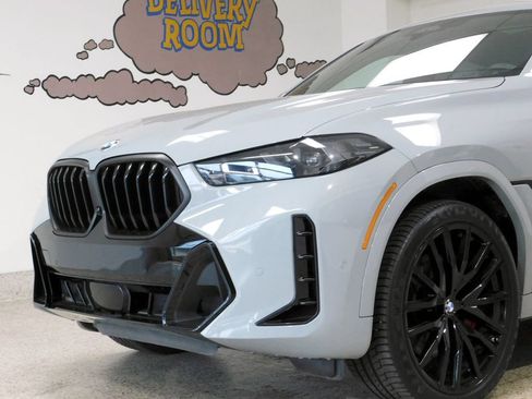 Used 2024 BMW X6 xDrive40i AWD/4WD image 15