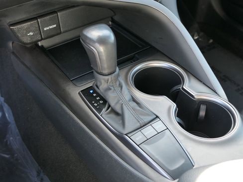 Used 2023 Toyota Camry SE image 23