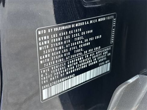 Used 2022 Volkswagen Taos SE w/ Panoramic Sunroof Package image 25