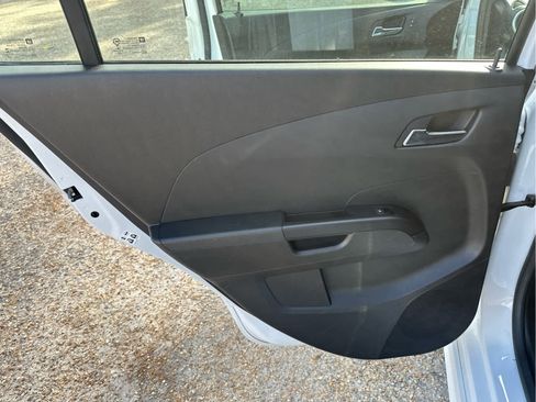 Used 2020 Chevrolet Sonic LT w/ Convenience Package image 38