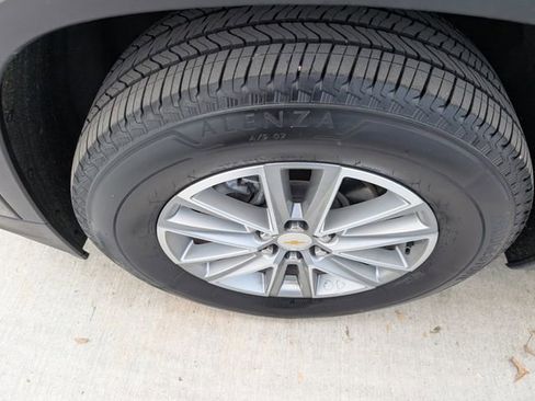 Used 2023 Chevrolet Traverse LT AWD/4WD image 12