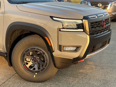 New 2026 Nissan Frontier Pro-X w/ Pro-X Convenience Package image 7