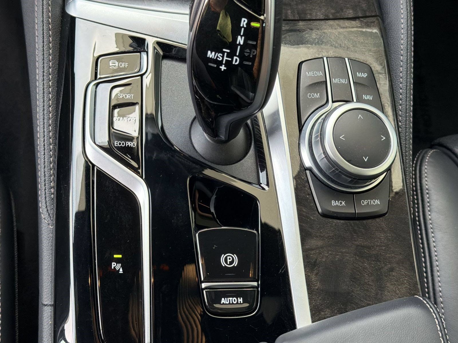 Used 2022 BMW 540i w/ Executive Package RWD image 17