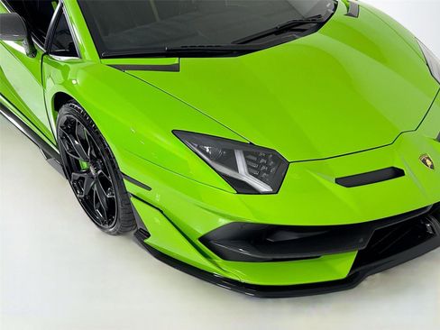 Used 2019 Lamborghini Aventador SVJ AWD/4WD image 28