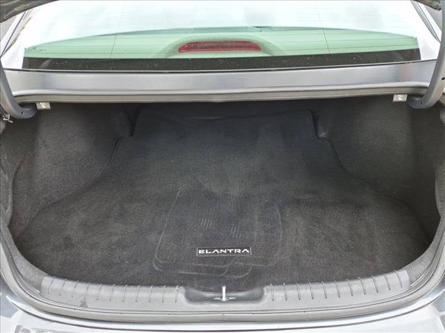 Used 2023 Hyundai Elantra SEL FWD image 6