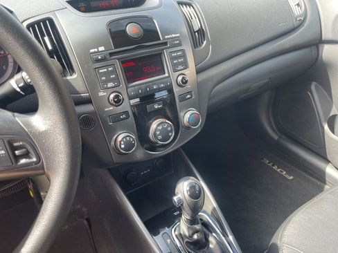 Used 2013 Kia Forte EX FWD image 20