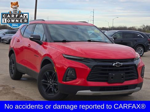 Used 2021 Chevrolet Blazer LT image 2