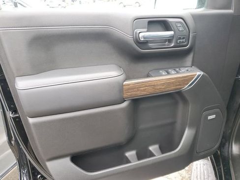 Used 2022 Chevrolet Silverado 1500 High Country w/ Z71 Off-Road Package image 21