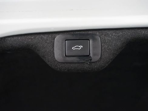 Used 2024 Lexus ES 350 Ultra Luxury w/ Accessory Package (Z2) image 38