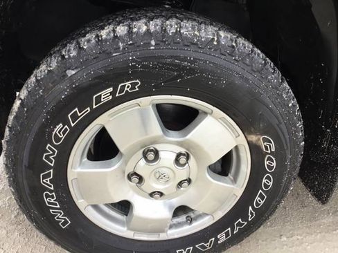 Used 2012 Toyota Tundra 4x4 Double Cab image 5