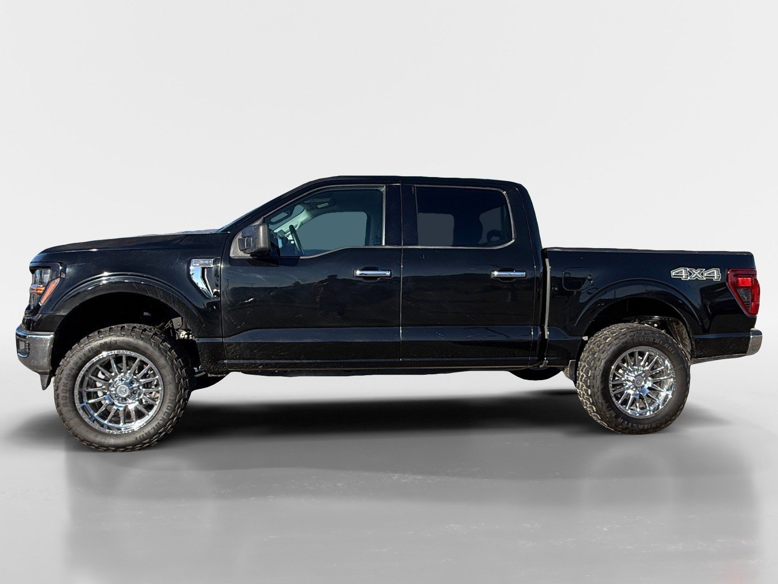 Used 2025 Ford F150 XLT w/ Equipment Group 301A Standard AWD/4WD image 2