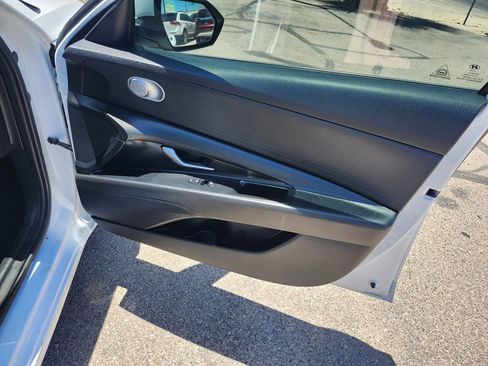 Used 2021 Hyundai Elantra SEL FWD image 18
