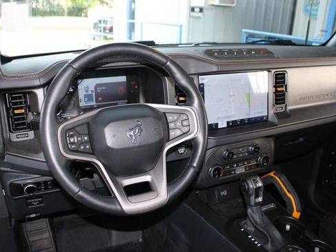 Used 2024 Ford Bronco Badlands w/ Sasquatch Package AWD/4WD image 26