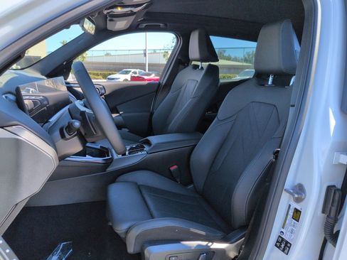 Used 2025 BMW X3 xDrive30i w/ Premium Package image 16