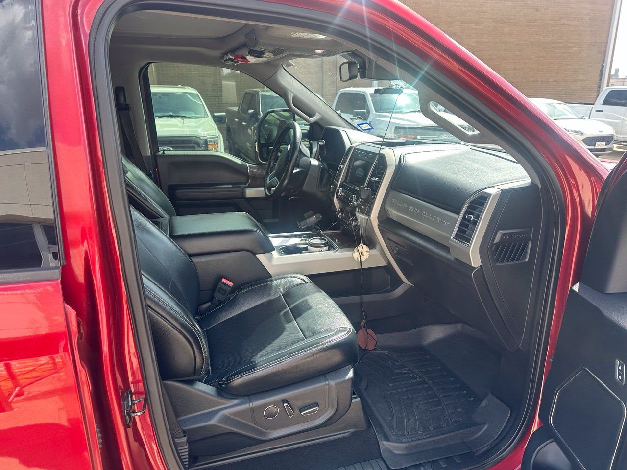 Used 2019 Ford F250 Lariat w/ Lariat Ultimate Package AWD/4WD image 5
