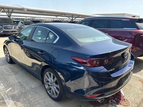 Used 2022 MAZDA MAZDA3 s FWD image 4