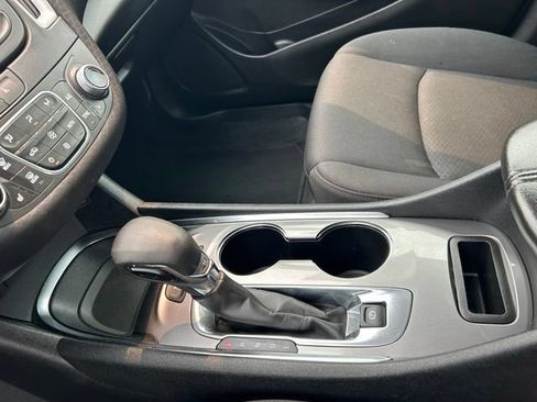Used 2024 Chevrolet Malibu LT FWD image 18