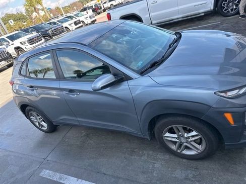 Used 2019 Hyundai Kona SE image 2