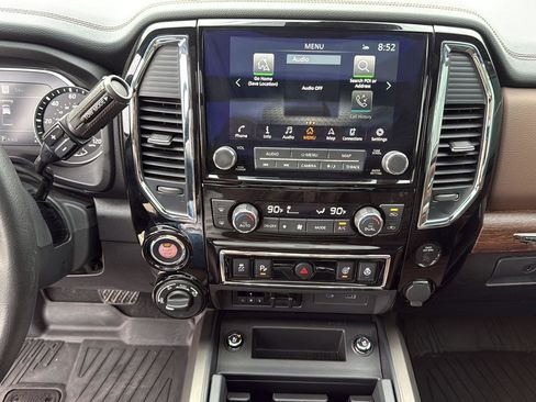 Used 2024 Nissan Titan Platinum Reserve w/ Moonroof Package image 25