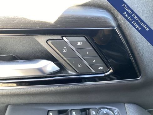 Used 2025 GMC Yukon Denali w/ Sun & Power Step Package AWD/4WD image 28