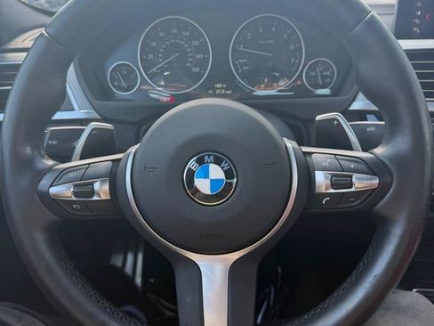 Used 2018 BMW 330i xDrive Sedan w/ M Sport Package AWD/4WD image 13
