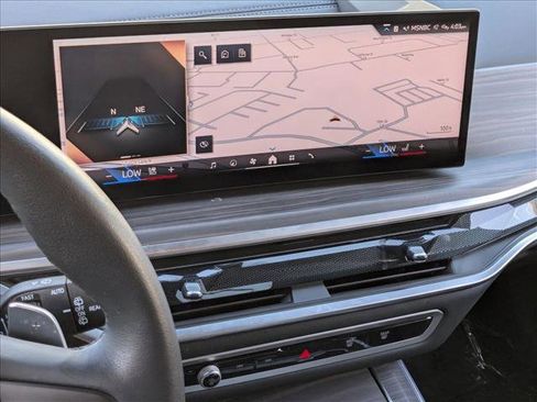 Certified 2025 BMW X5 xDrive40i w/ Parking Assistance Package image 15