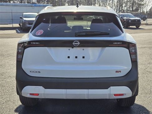 New 2026 Nissan Kicks SR w/ SR Premium Package image 10