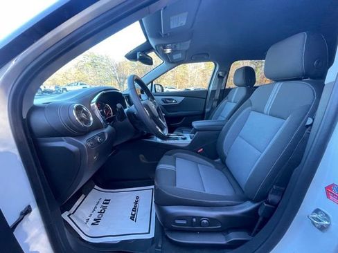 New 2025 Chevrolet Blazer LT w/ Convenience Package image 19